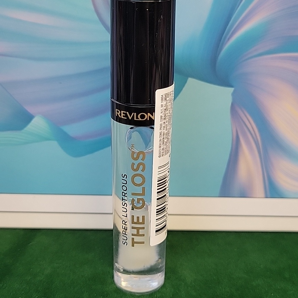 Revlon Super Lustrous The Gloss New Sealed Tube - 200 Crystal Clear